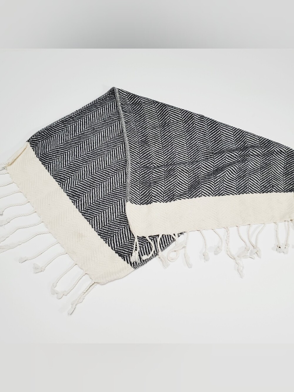 Smyrna Turkish Cotton Knit Towel with Tassels Black & White Pattern 29x14"